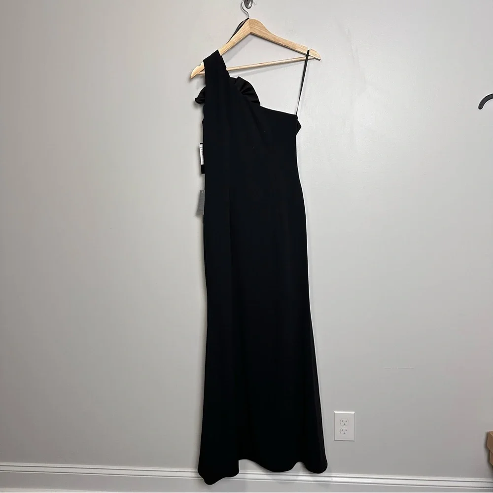Betsy & Adam Black One-Shoulder Maxi Dress - Picture 8 of 11